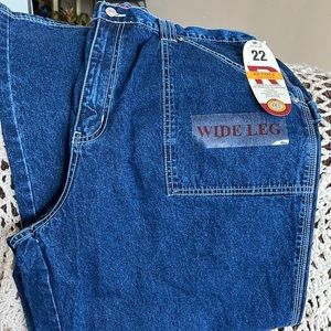 COPY - Size 18 REVOLT WIDE LEGG Jeans